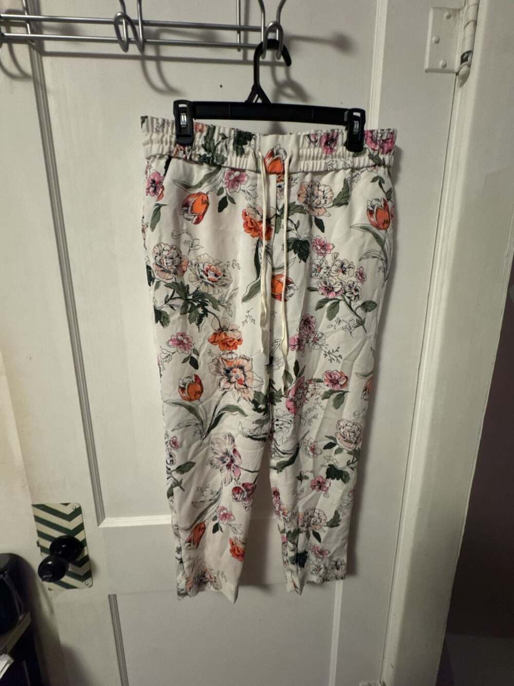 Ann Taylor Petite Floral Pull On Pants Size 8P White Drawstring